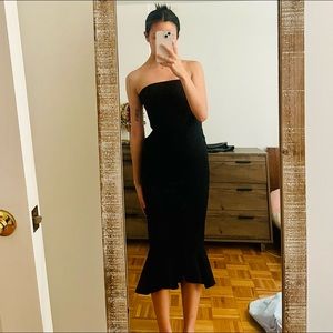 Superdown Izzy Ruffle Maxi Dress in black